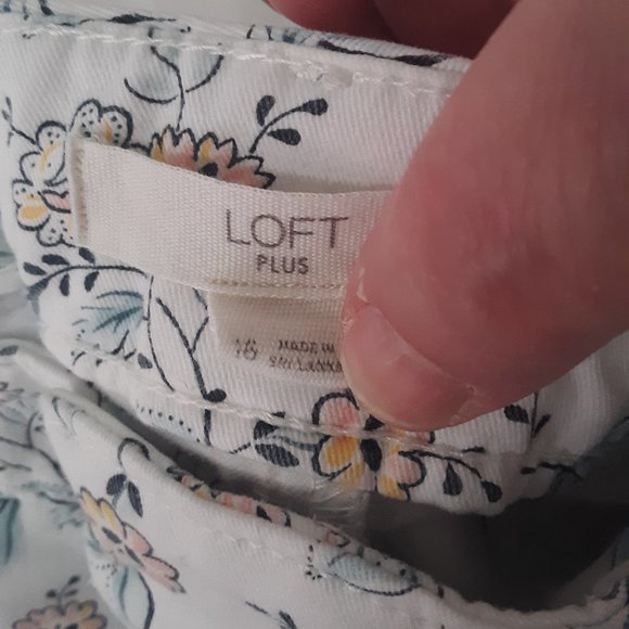 Loft Plus Size 16 Floral Pants - Picture 2 of 11